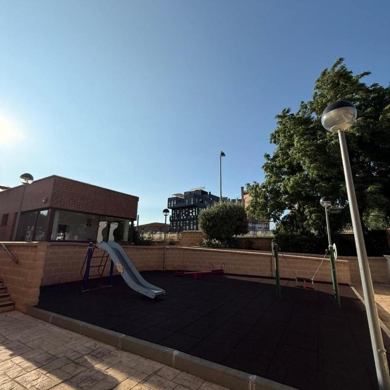 Enjoy the sun and pool in this fabulous apartment - Apartamento de 1 dormitorio - 32