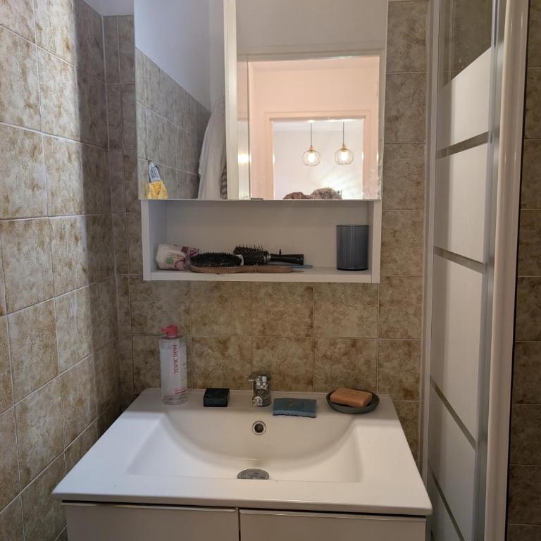 Superbe appartement T2 à 3mn à pied de la plage de Cap Long - Appartamento con 1 Camera da Letto - 36