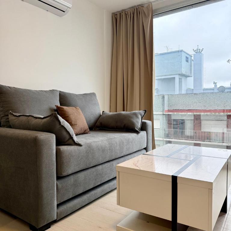 MarDelSuites - Departamento Moderno Deluxe Piso 11 - Pileta, Cochera, AC, 2min Playa - One-Bedroom Apartment with Balcony and City View - 8