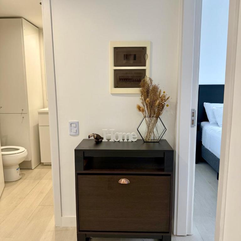 MarDelSuites - Departamento Moderno Deluxe Piso 11 - Pileta, Cochera, AC, 2min Playa - One-Bedroom Apartment with Balcony and City View - 11