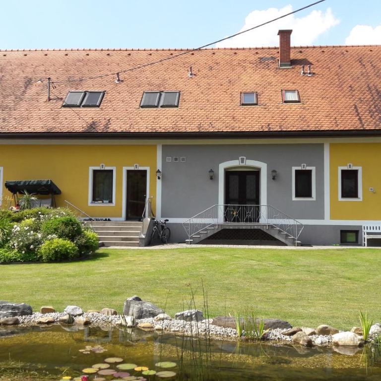 Lauras Ferienwohnung - Ihre Wohlfühloase in der Südweststeiermark mit Garten, Pool, Biotop & Weinbar - Apartment mit 2 Schlafzimmmern und eigenem Pool - 33