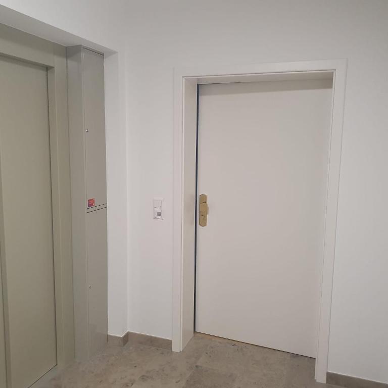 75m2 lichtdurchflutete 3 Zimmer Souterrain Wohnung in einem Neubau Villa - Apartamento de 2 dormitorios - 6