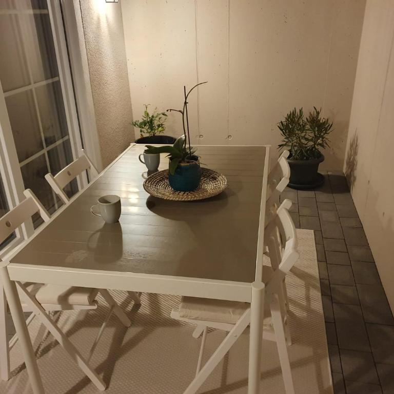 75m2 lichtdurchflutete 3 Zimmer Souterrain Wohnung in einem Neubau Villa - Apartamento de 2 dormitorios - 9