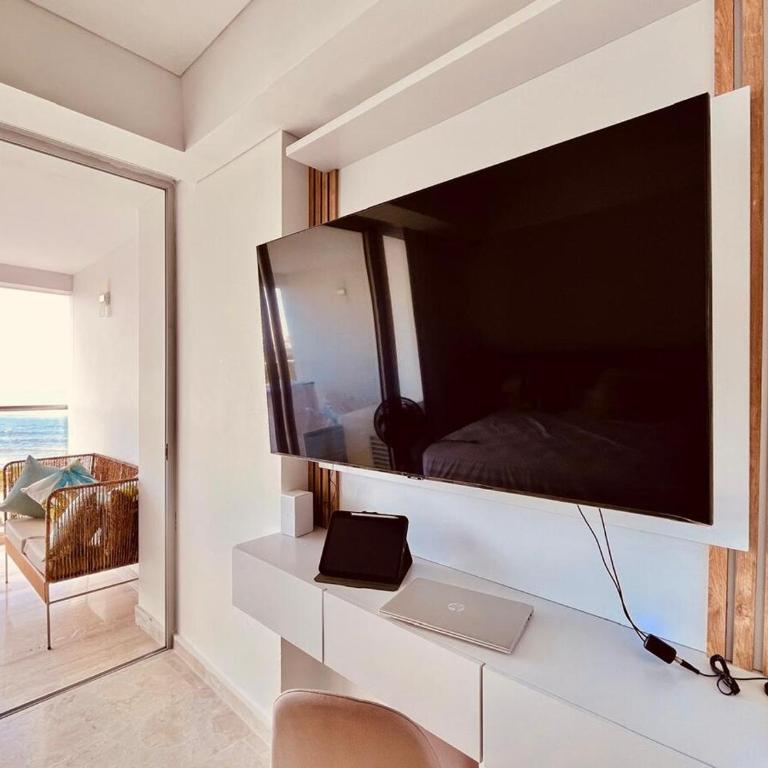 Beachfront Apartment - Pool - Jacuzzi - Wi-Fi - One-Bedroom Apartment - 16