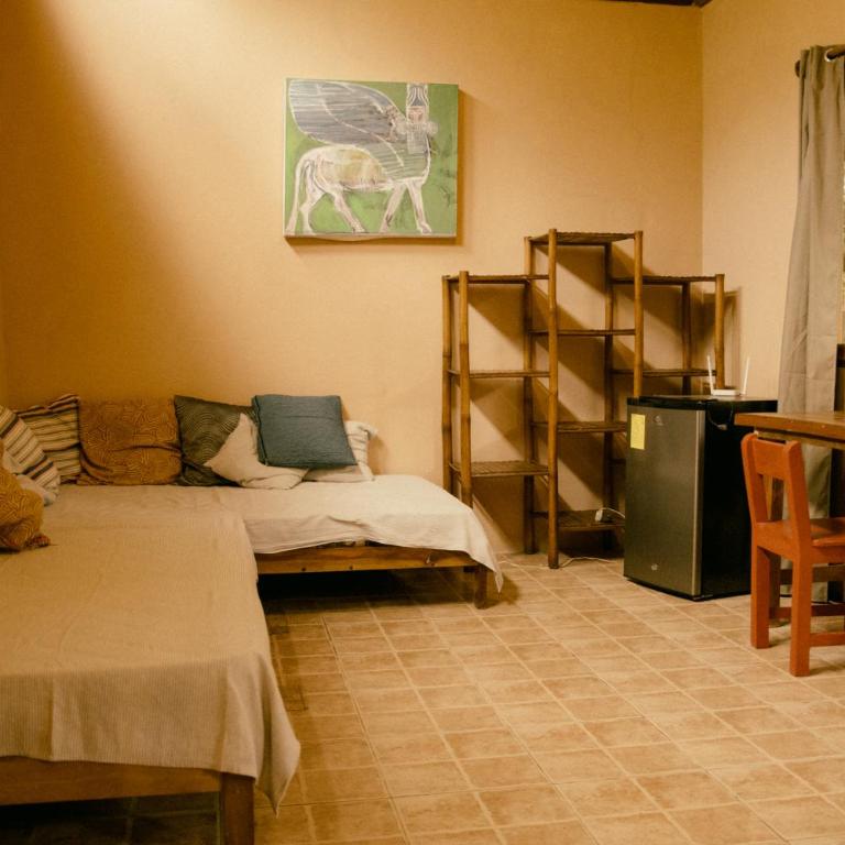Hostal Rosa Mística - Family Room with Private Bathroom - 2