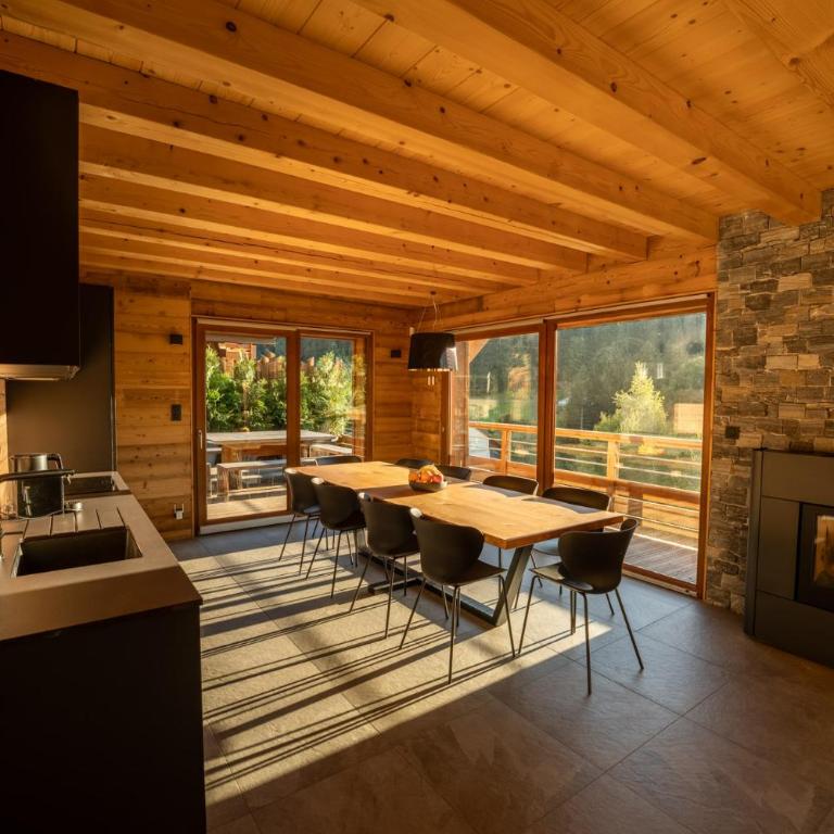 Chalet Les Cimes - Sauna - Jacuzzi - Chalet - 17