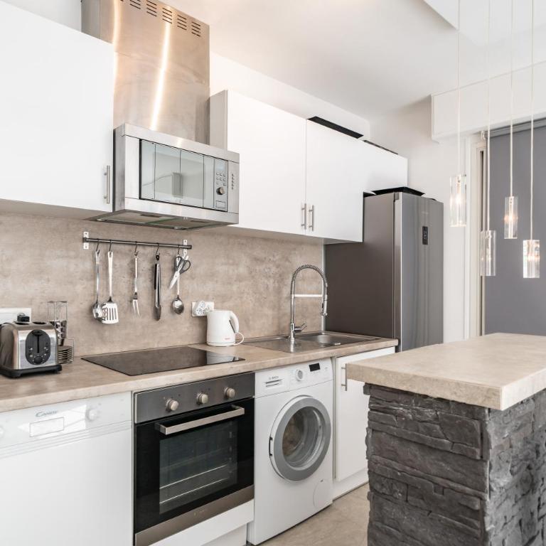 3 pièces rénové - Terrasse d'angle - Proche Croisette - Apartment mit 2 Schlafzimmern - 14