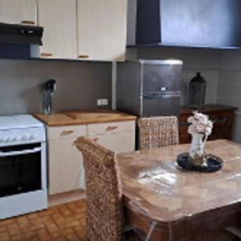 Villa Thomas - Two-Bedroom House - 3