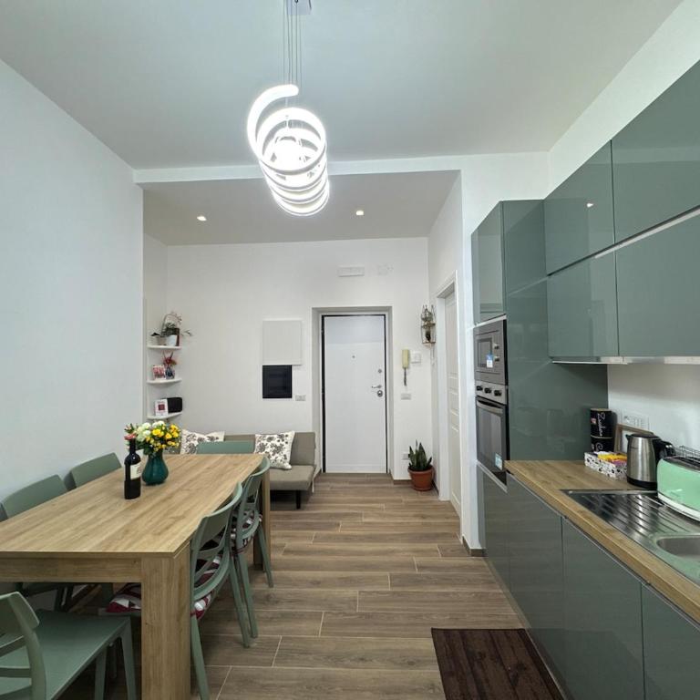 Colosseo-Torre Maura Modern Double Rooms Private EnSuite, WiFi & AC near Metro C - Camera Tripla con Terrazza - 5