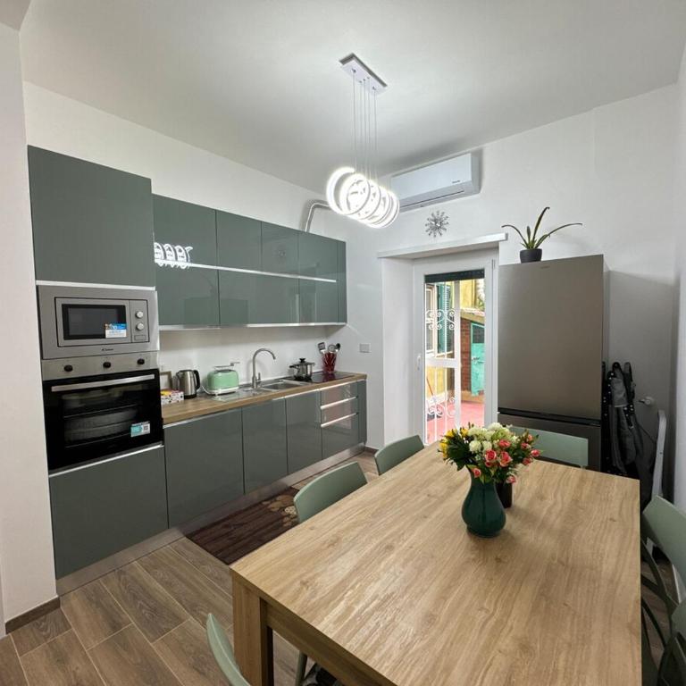 Colosseo-Torre Maura Modern Double Rooms Private EnSuite, WiFi & AC near Metro C - Camera Tripla con Terrazza - 52