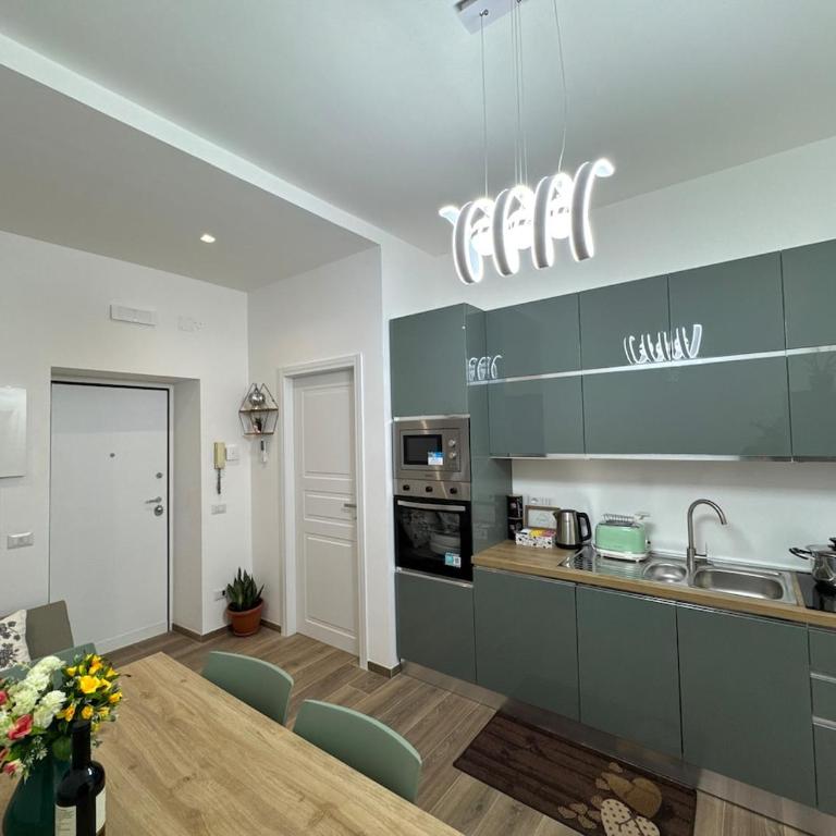 Colosseo-Torre Maura Modern Double Rooms Private EnSuite, WiFi & AC near Metro C - Camera Tripla con Terrazza - 55
