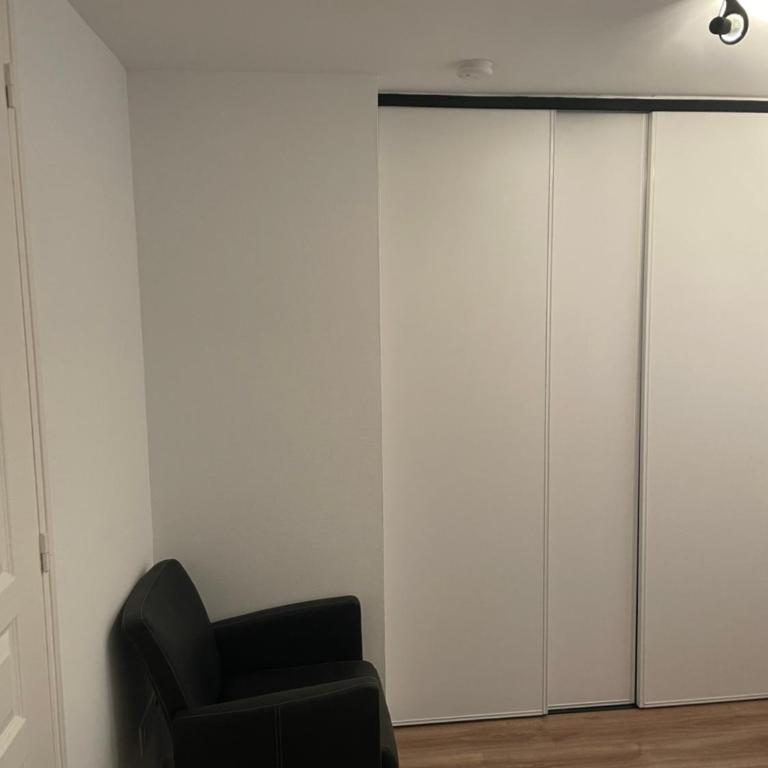 T2 Cosy avec jardin et parking gratuit à Troyes - Apartment mit 1 Schlafzimmer - 6