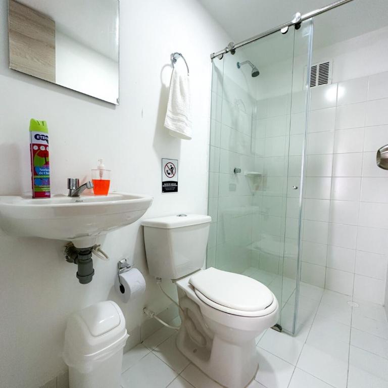 2 double beds 2001 - Two-Bedroom Apartment - 4