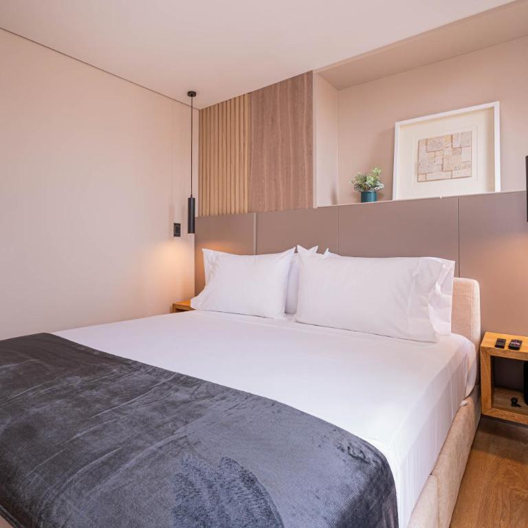 Jatisa Living by HOUSY - Three-Bedroom Deluxe Apartment - 17