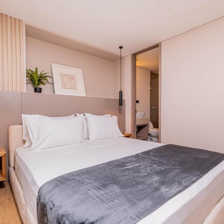 Jatisa Living by HOUSY - Three-Bedroom Deluxe Apartment - 3