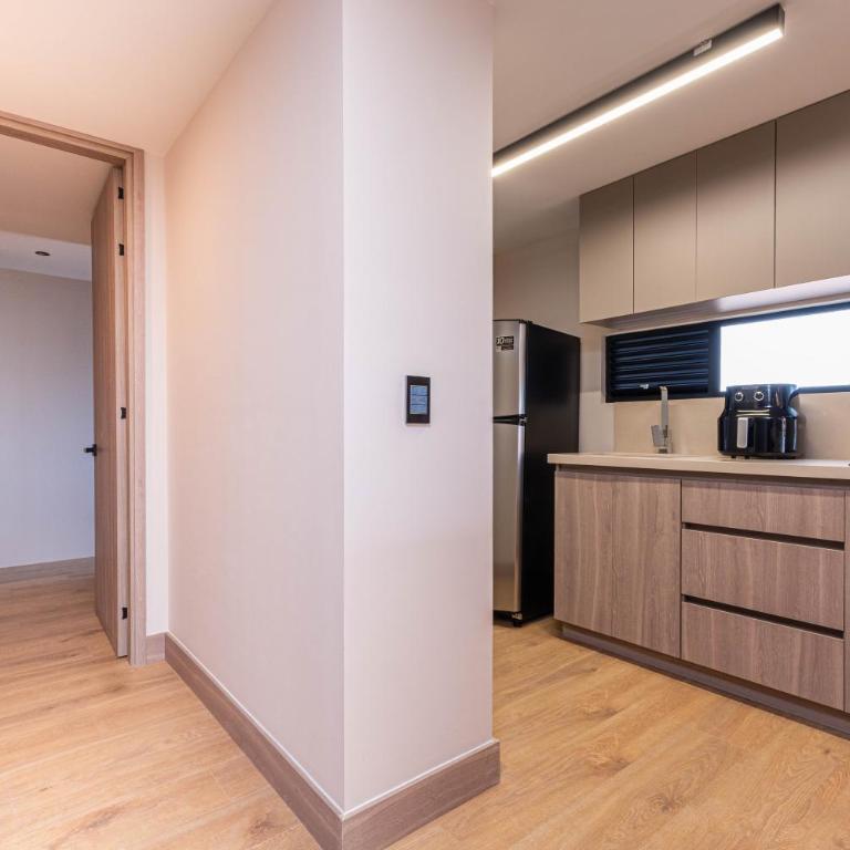 Jatisa Living by HOUSY - Three-Bedroom Deluxe Apartment - 4