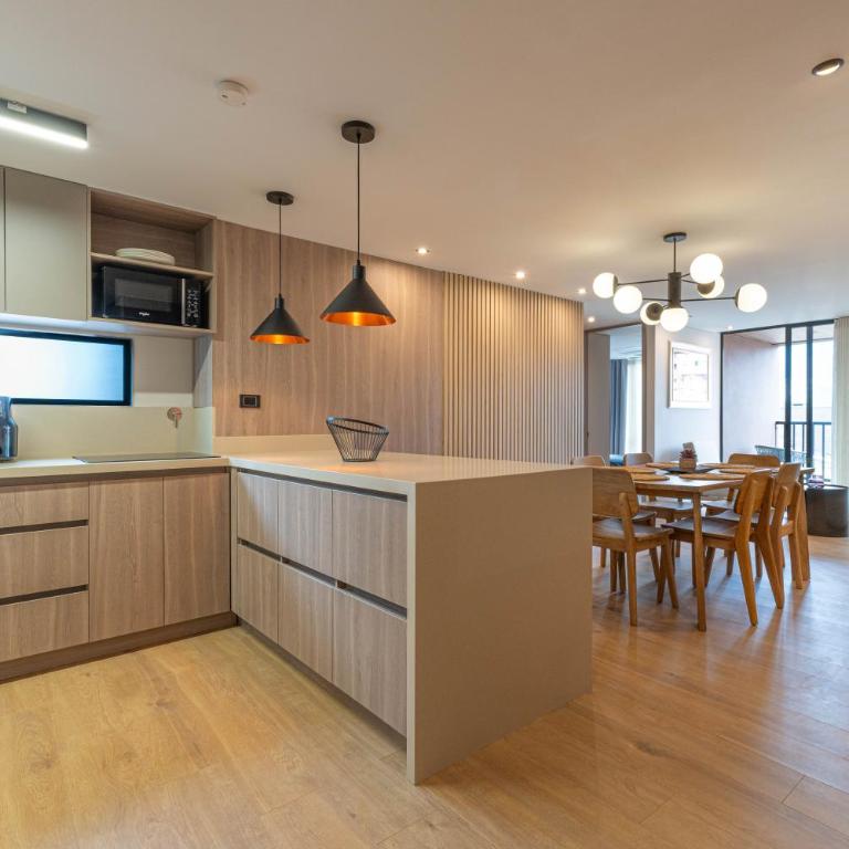 Jatisa Living by HOUSY - Three-Bedroom Deluxe Apartment - 12