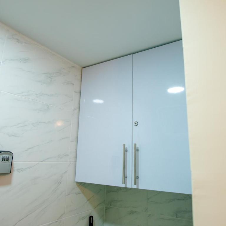 2 double beds 2001 - Two-Bedroom Apartment - 17