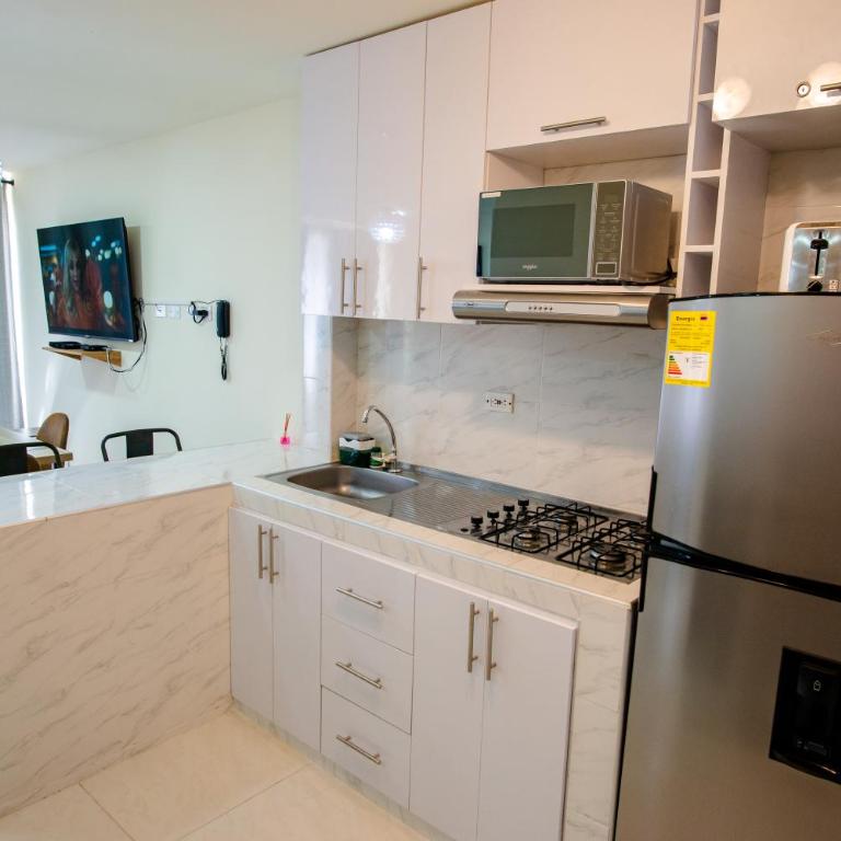 2 double beds 2001 - Two-Bedroom Apartment - 31