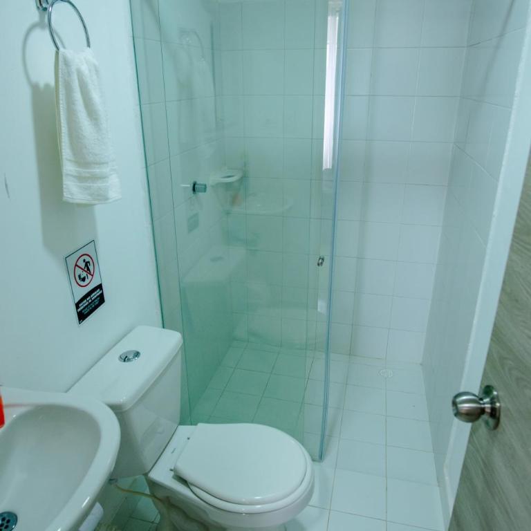 2 double beds 2001 - Two-Bedroom Apartment - 40