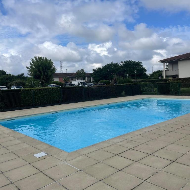 T2 cosy, calme et 2 Parking privé avec Piscine - Apartamento de 1 dormitorio - 12