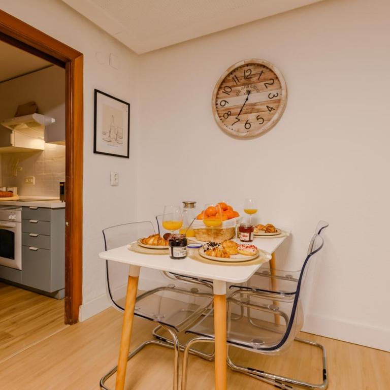 Cabanal BeachFront - 1 Min to Sea, AC, SmartTv, Balcony - Apartamento de lujo de 4 dormitorios - 44