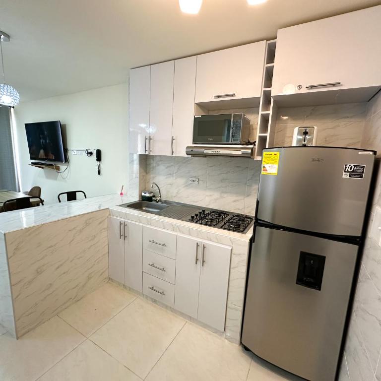2 double beds 2001 - Two-Bedroom Apartment - 68