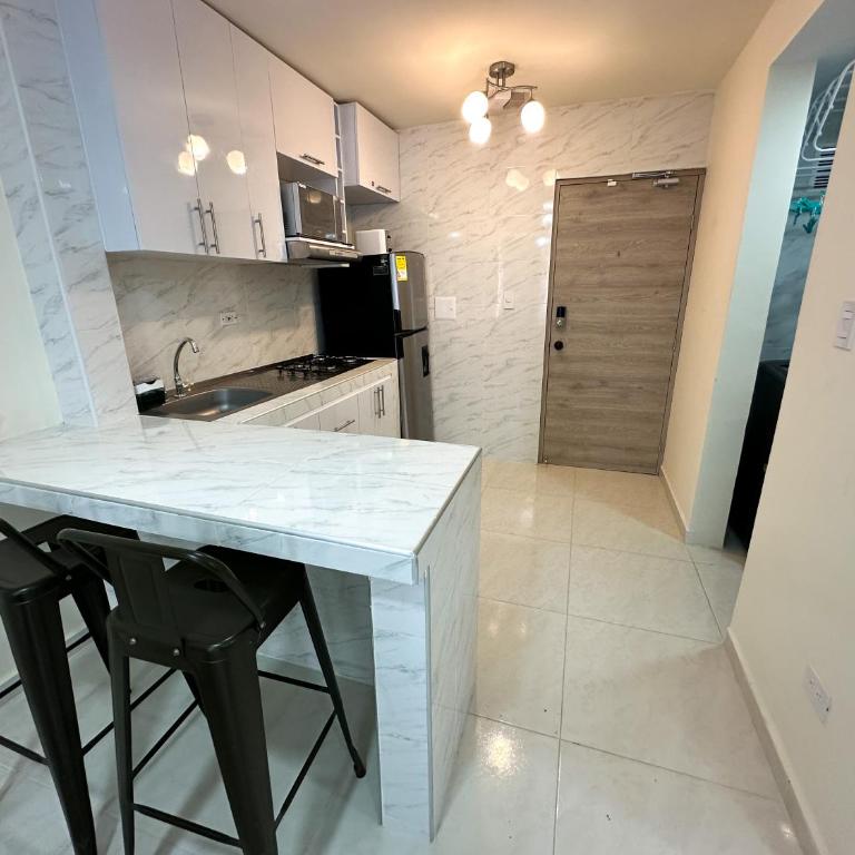 2 double beds 2001 - Two-Bedroom Apartment - 64