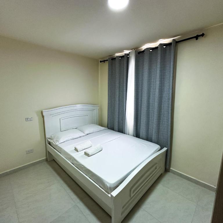 2 double beds 2001 - Two-Bedroom Apartment - 70