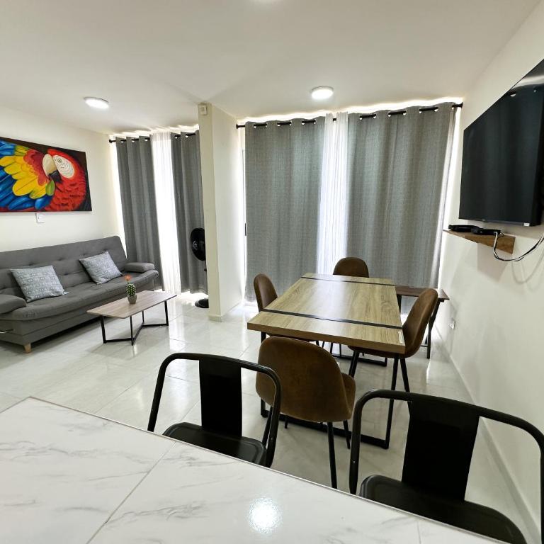 2 double beds 2001 - Two-Bedroom Apartment - 75
