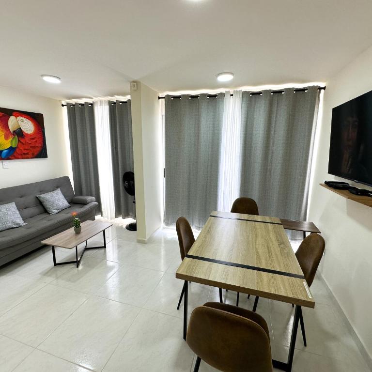 2 double beds 2001 - Two-Bedroom Apartment - 89