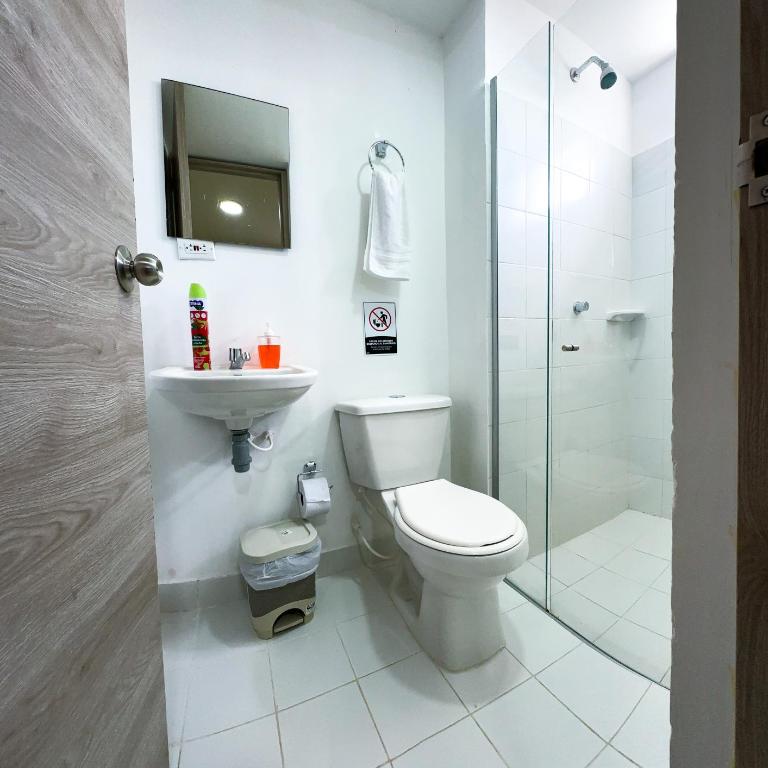 2 double beds 2001 - Two-Bedroom Apartment - 88