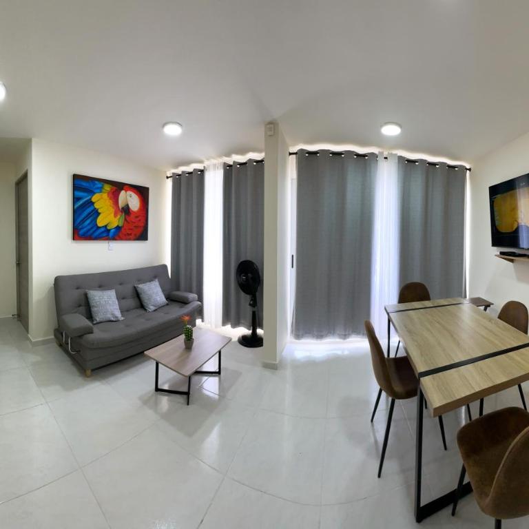 2 double beds 2001 - Two-Bedroom Apartment - 94