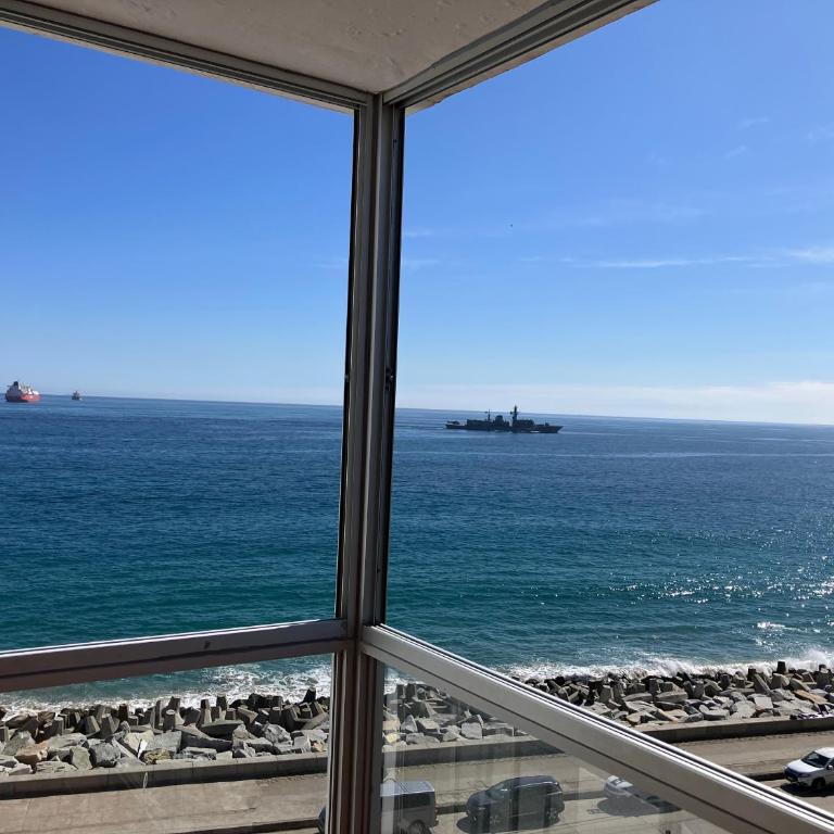 Beachfront apartment in Viña - Two-Bedroom Apartment - 2