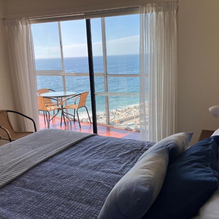 Beachfront apartment in Viña - Two-Bedroom Apartment - 4