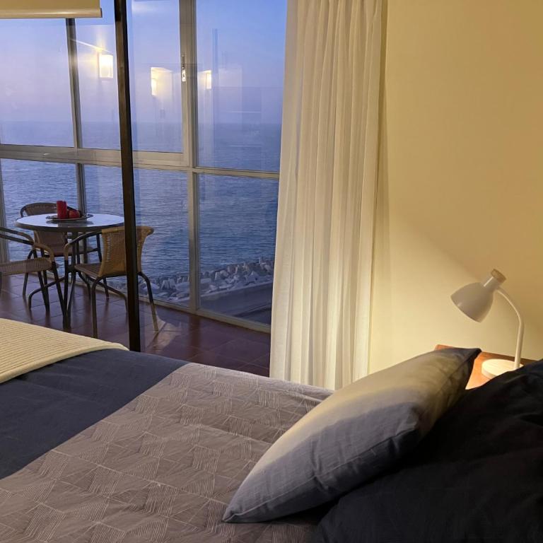 Beachfront apartment in Viña - Two-Bedroom Apartment - 41