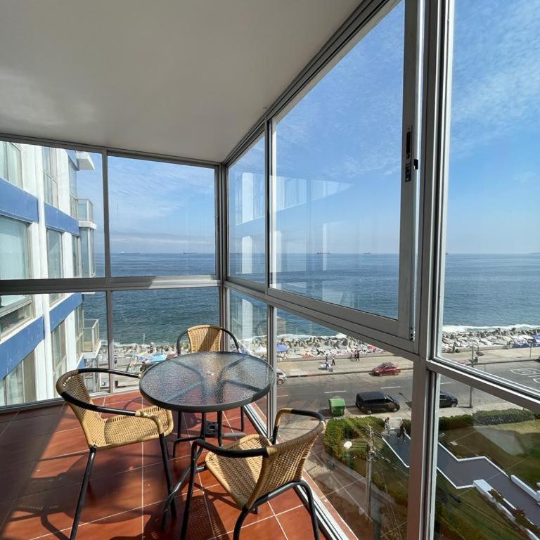 Beachfront apartment in Viña - Two-Bedroom Apartment - 42