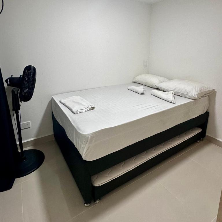 Apartamento laureles estadio 201 ED MILA - Two-Bedroom Apartment - 15