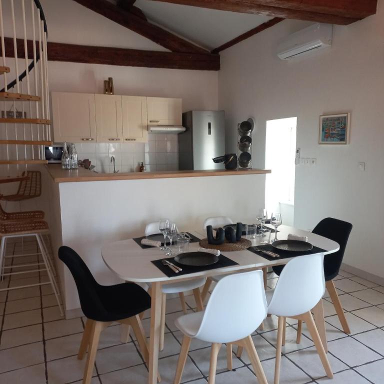 Appartementvillacentreville - Appartement 3 Chambres - 17