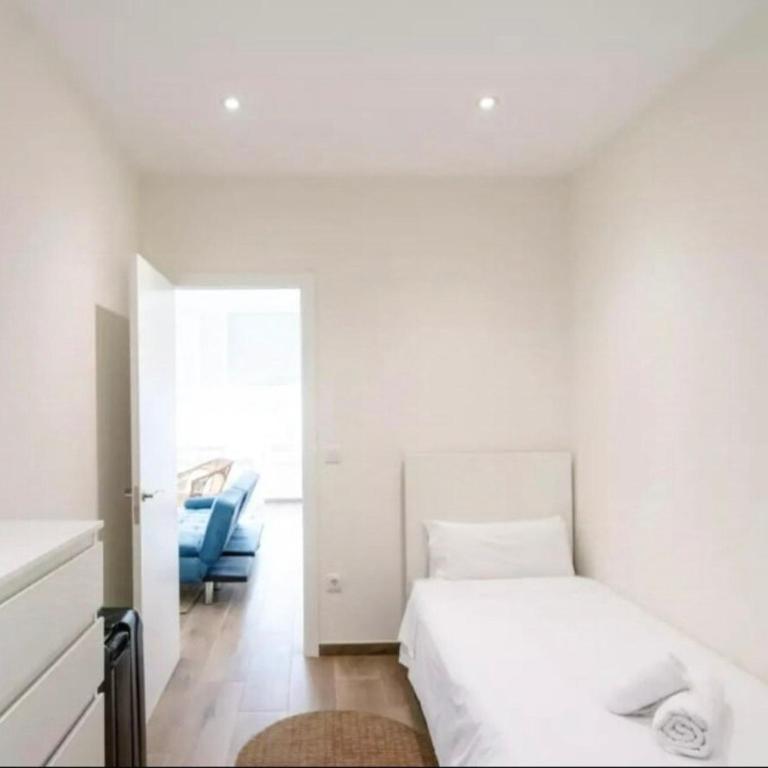 Life in the Center of Valencia - Two-Bedroom Apartment - 8