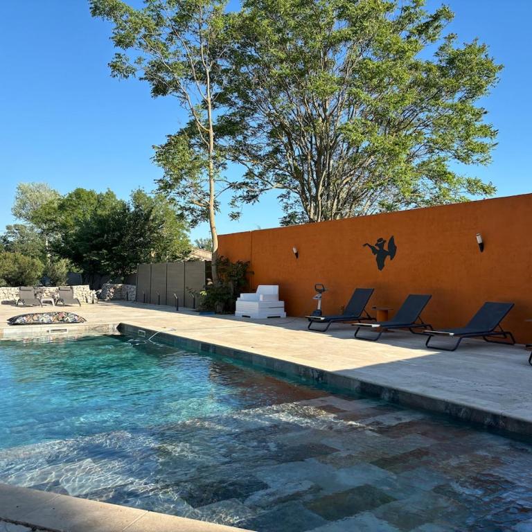 Villa Soleil Piscine Jacuzzi Pétanque Espace bbq billard et salons extérieurs - Villa avec Piscine Privée - 9