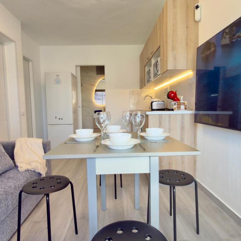 Carolina apartment, two bedrooms with air conditioning and a fully equipped kitchen, close to the beach and shopping center - Two-Bedroom Apartment - 17