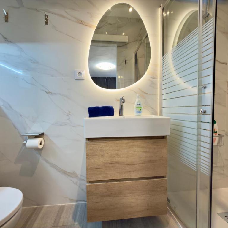 Carolina apartment, two bedrooms with air conditioning and a fully equipped kitchen, close to the beach and shopping center - Two-Bedroom Apartment - 28