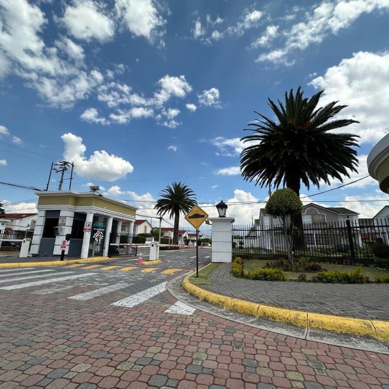 House in Los Chillos - private complex - Casa de 4 dormitorios - 50