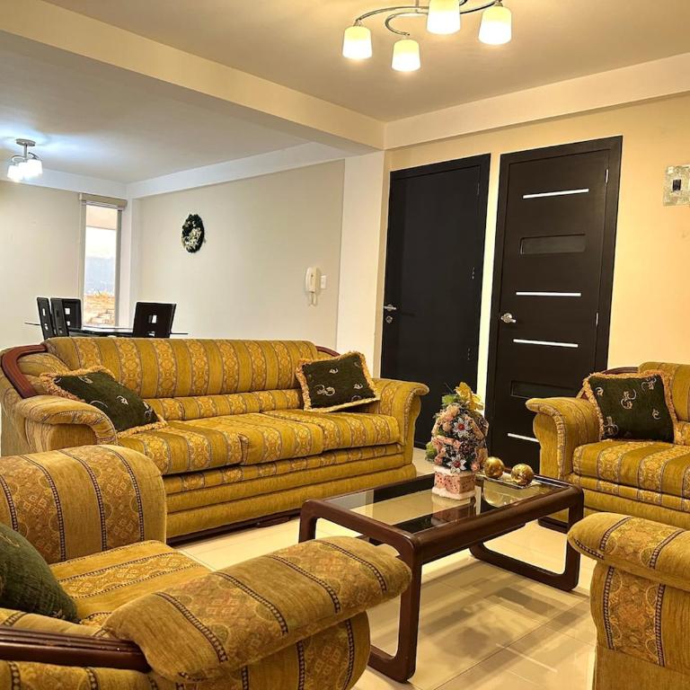 departamento en Ibarra - Three-Bedroom Apartment - 11