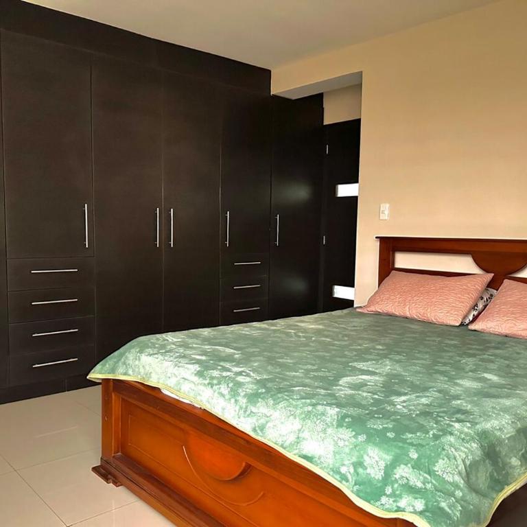 departamento en Ibarra - Three-Bedroom Apartment - 14