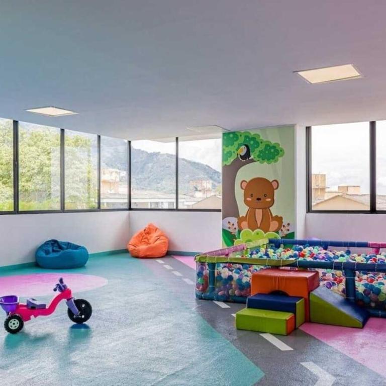 Apartaestudio cerca centros comerciales -Refugio romantico - Apartamento de 1 Dormitorio con balcón y vistas a la ciudad - 12