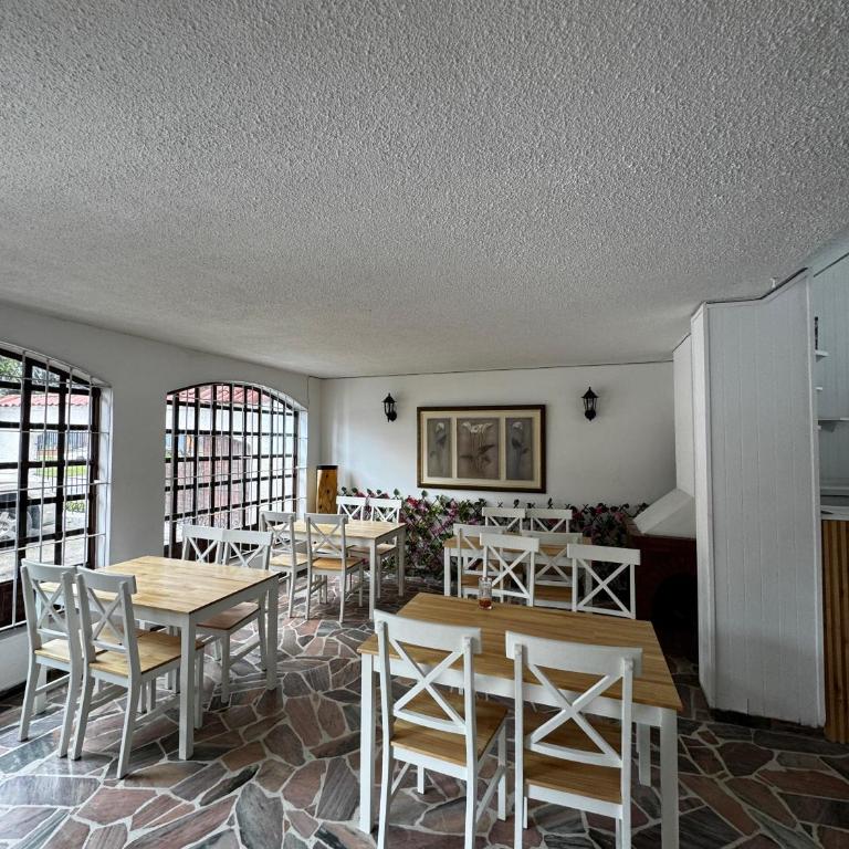 Casa Cocora - Standard Double Room with Shared Bathroom - 22