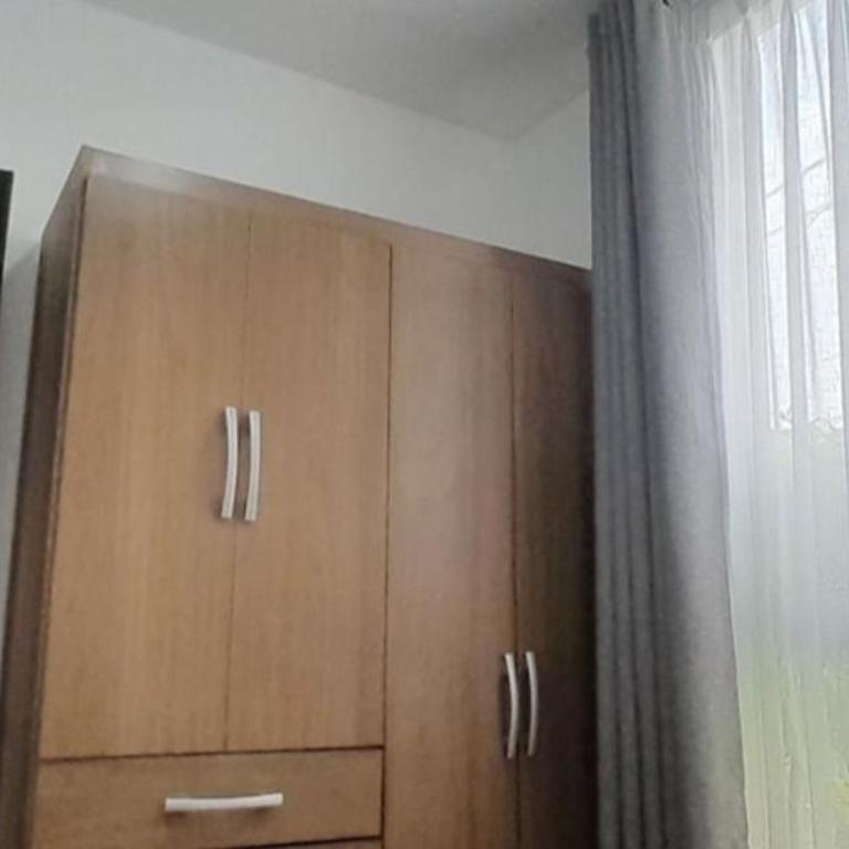 Casa con piscina, terraza y parrilla en Ica - Three-Bedroom Townhouse - 27