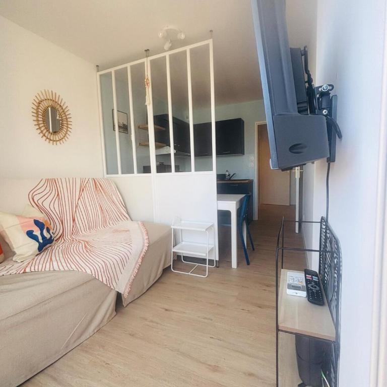 Charmant Studio Clévacances 2 étoiles - pour 2 personnes - VUE PLAGE, MER et CLIM - One-Bedroom Apartment - 19
